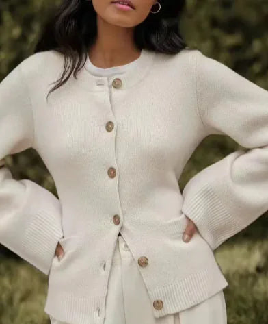 Women's Knitted Cardigan Coat – Relaxed Fit Round-Neck Sweater for Autumn & Winter Trendivo